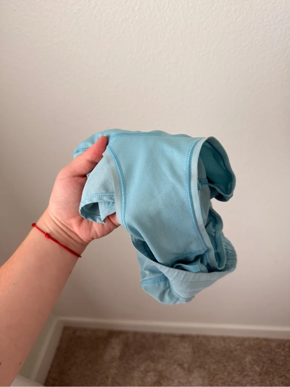 Lululemon hotty hot shorts regular 2.5” blue